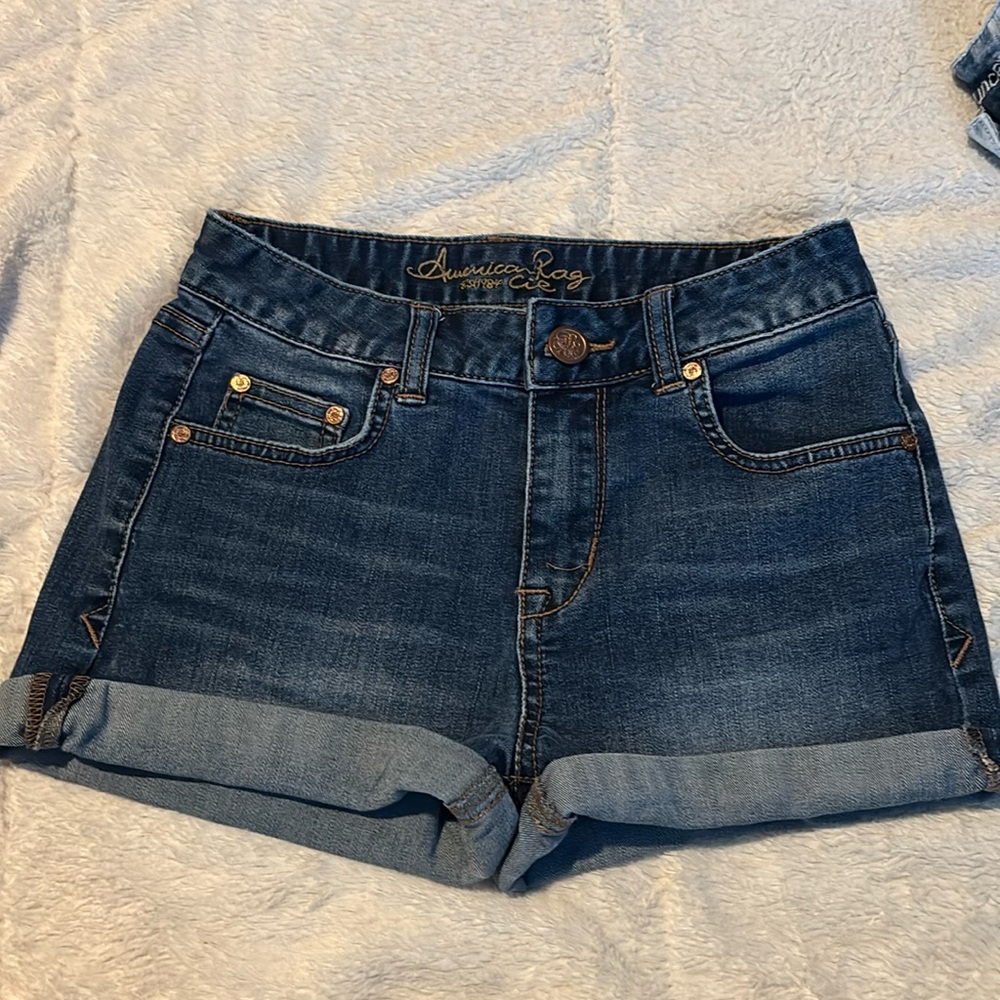 Jean Shorts- mid rise American Rag size 1